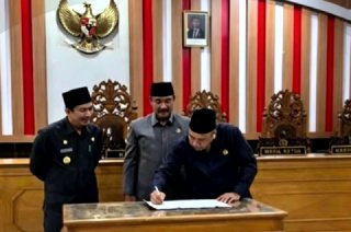 Rapat Paripurna Penyampaian Pendapat Akhir Fraksi Terhadap Pertanggungjawaban APBD 2025